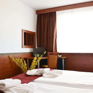 https://olympik-tristar.praguehotelsweb.com